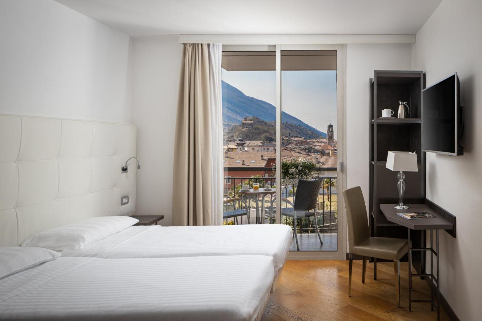 Hotel Continental - Tonelli Hotels Torbole Sul Garda Εξωτερικό φωτογραφία