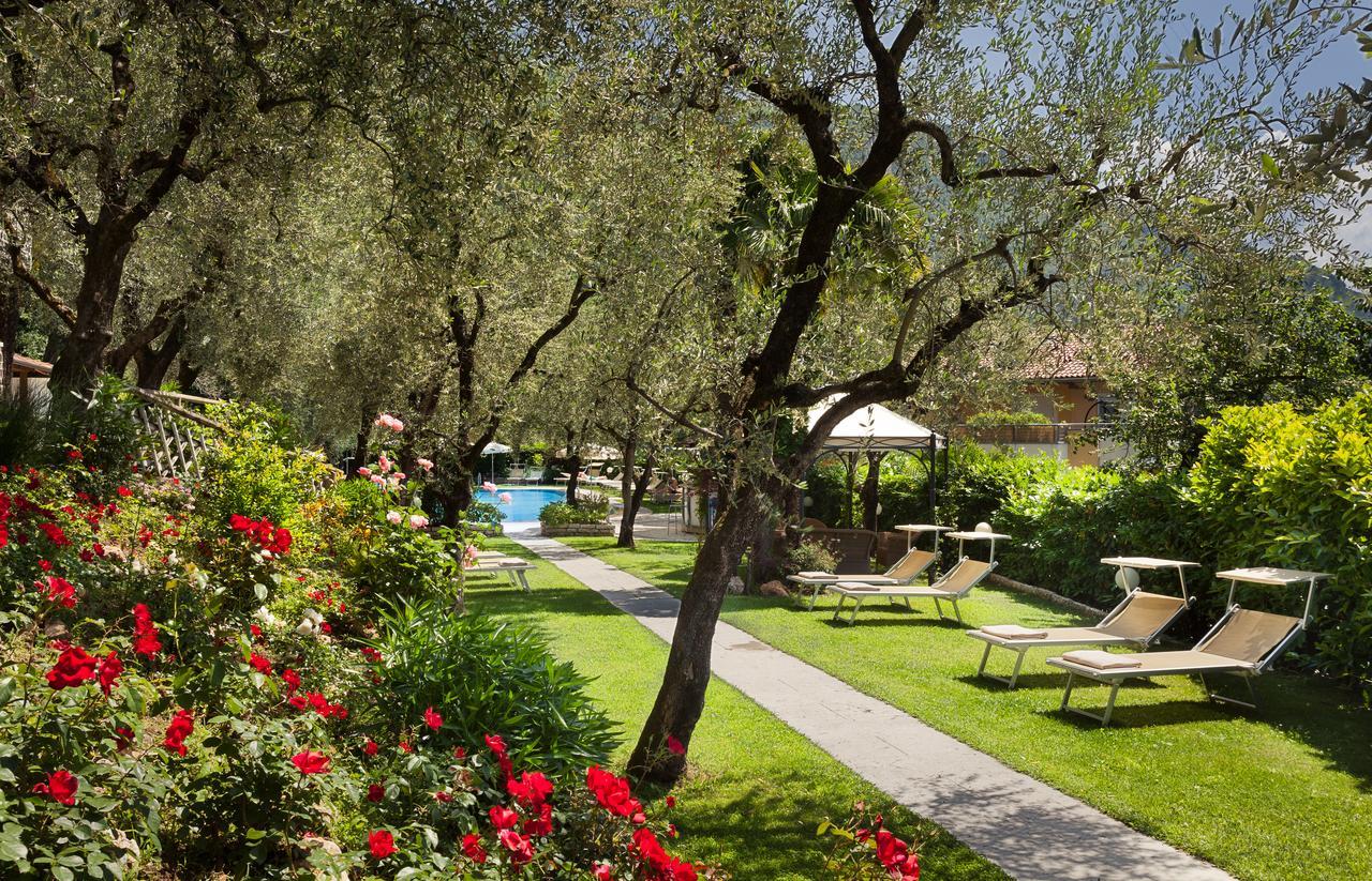 Hotel Continental - Tonelli Hotels Torbole Sul Garda Εξωτερικό φωτογραφία